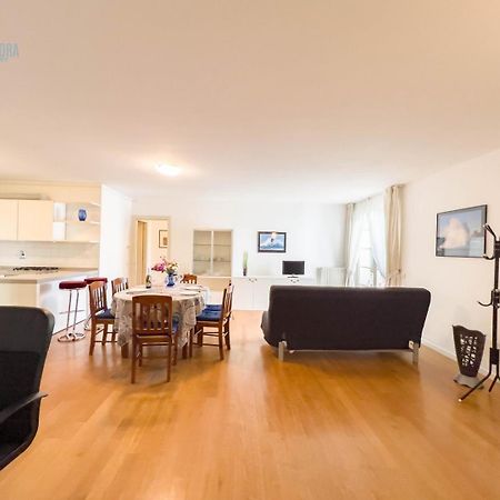 Cattedrale 5 Tirabora Short Rent Apartment Триест Екстериор снимка