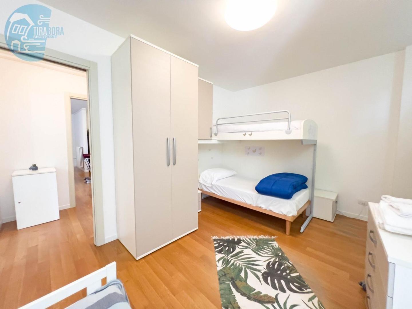 Cattedrale 5 Tirabora Short Rent Apartment Триест Екстериор снимка