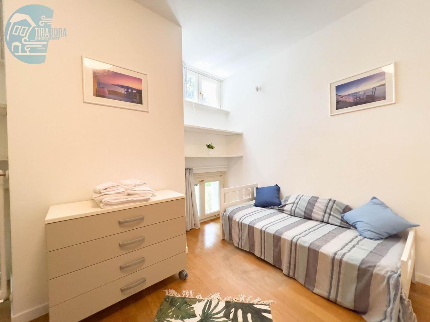 Cattedrale 5 Tirabora Short Rent Apartment Триест Екстериор снимка