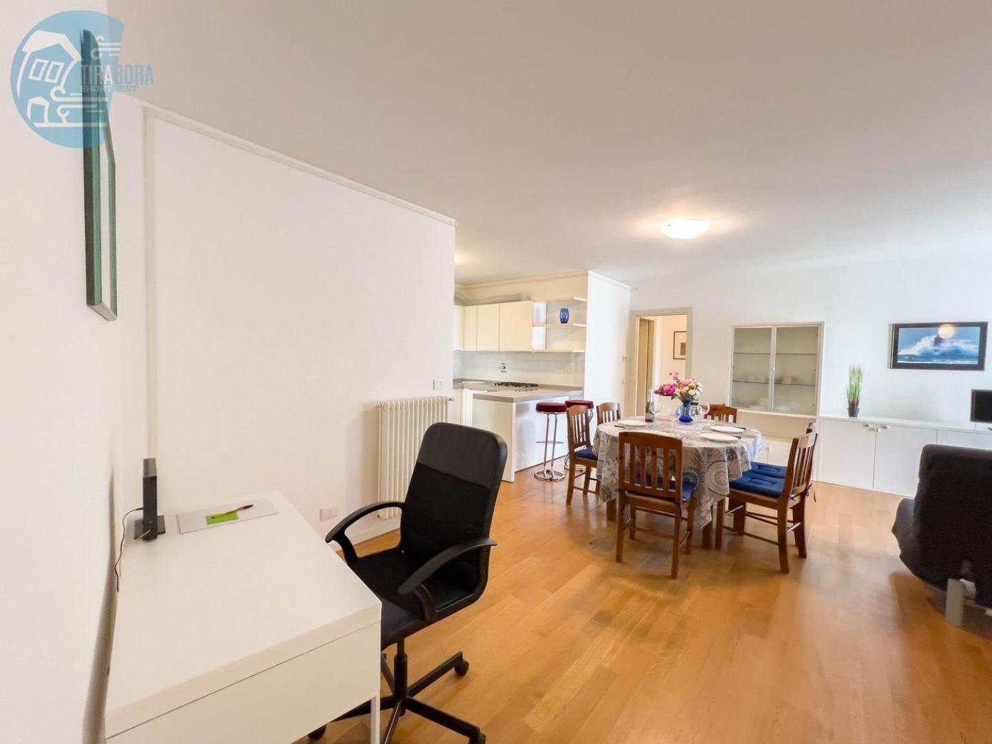 Cattedrale 5 Tirabora Short Rent Apartment Триест Екстериор снимка