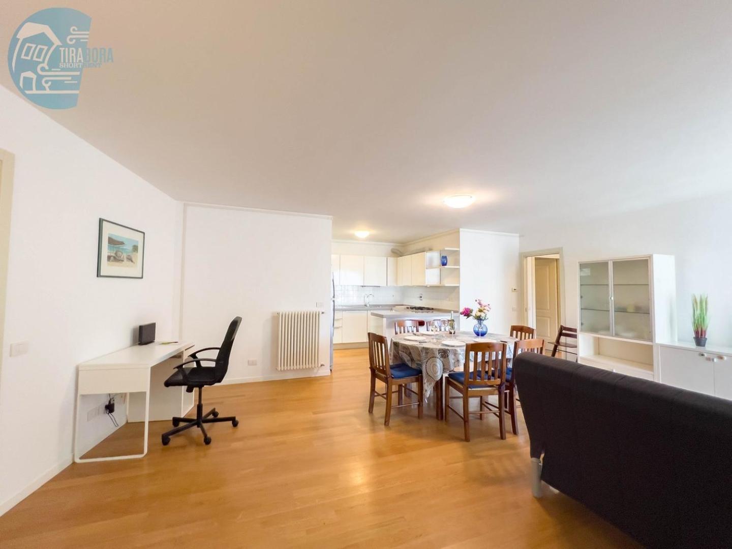 Cattedrale 5 Tirabora Short Rent Apartment Триест Екстериор снимка