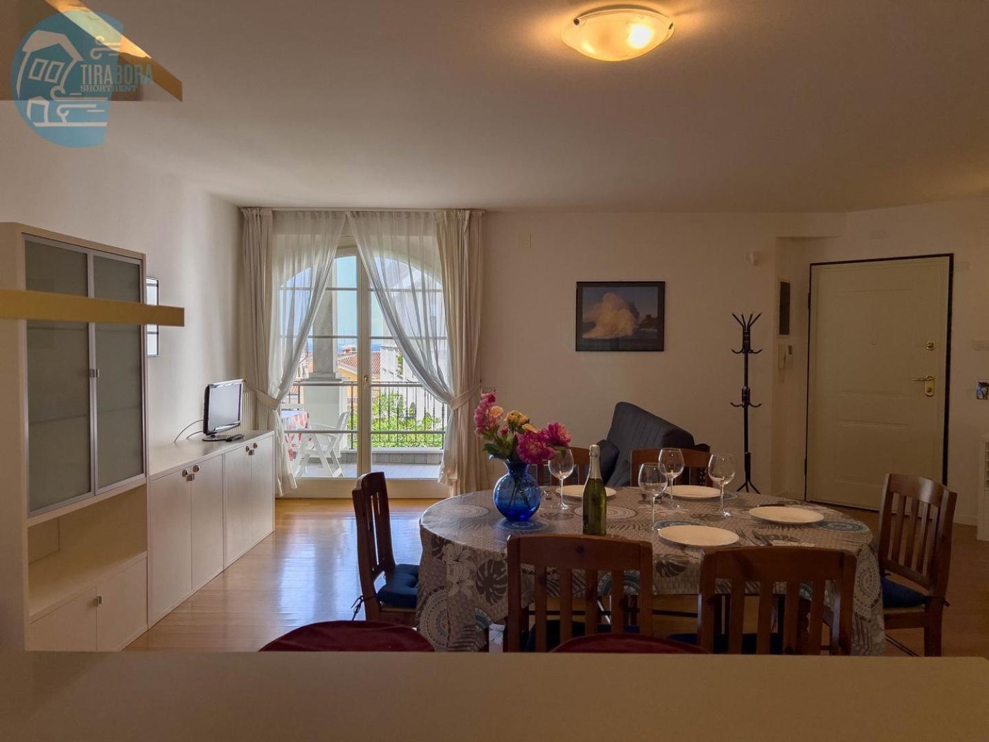 Cattedrale 5 Tirabora Short Rent Apartment Триест Екстериор снимка