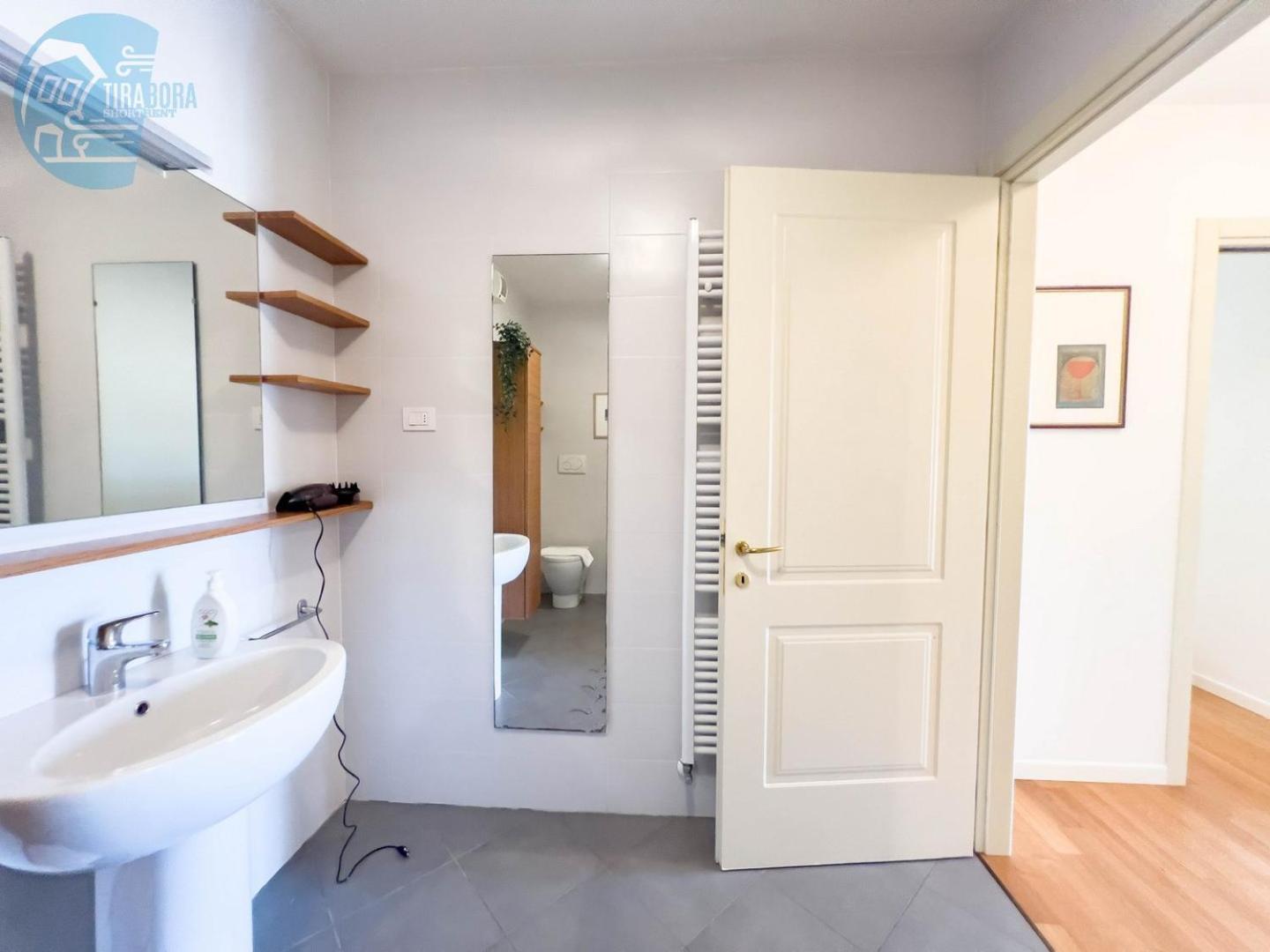 Cattedrale 5 Tirabora Short Rent Apartment Триест Екстериор снимка