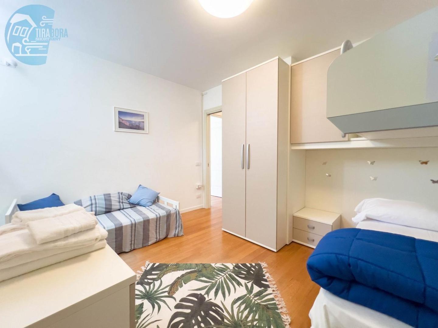 Cattedrale 5 Tirabora Short Rent Apartment Триест Екстериор снимка