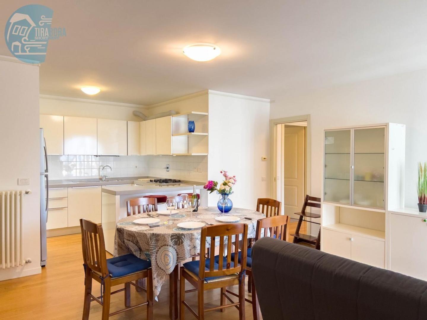 Cattedrale 5 Tirabora Short Rent Apartment Триест Екстериор снимка