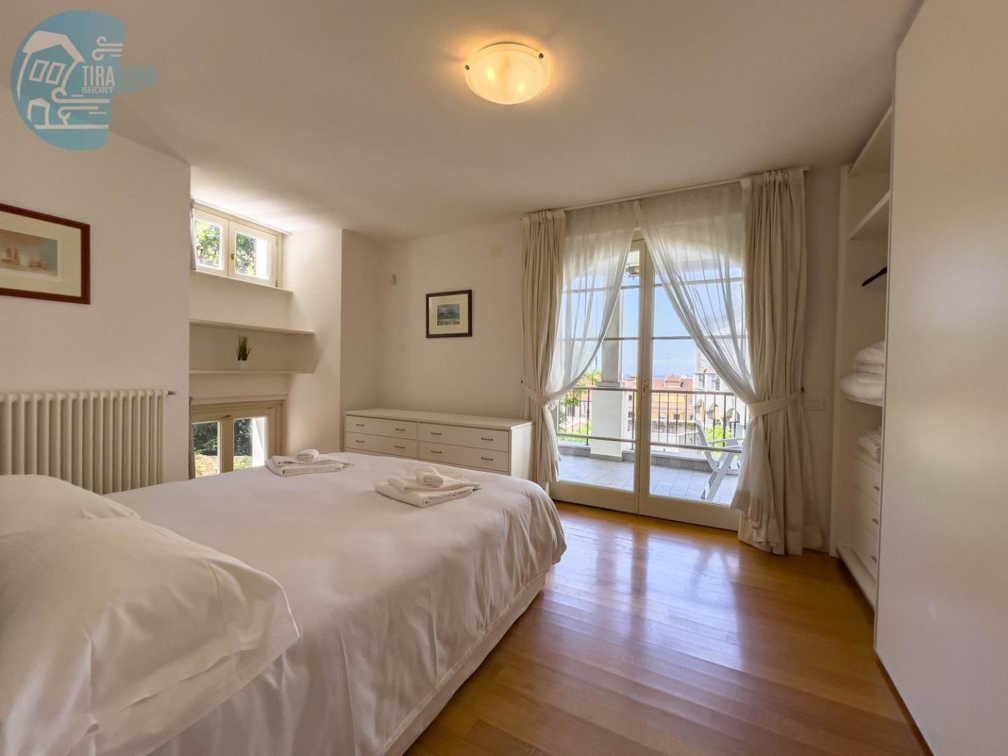 Cattedrale 5 Tirabora Short Rent Apartment Триест Екстериор снимка