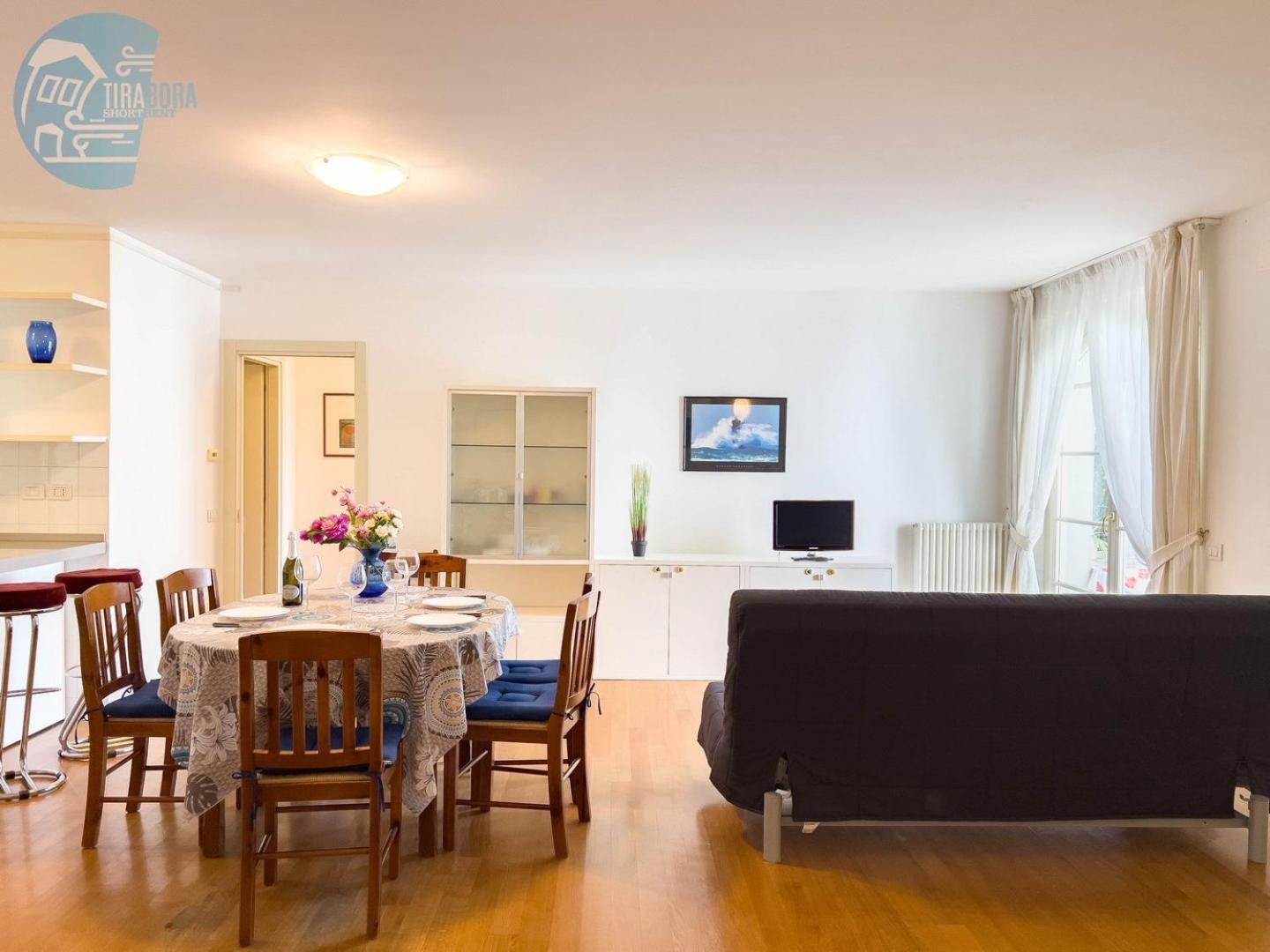 Cattedrale 5 Tirabora Short Rent Apartment Триест Екстериор снимка