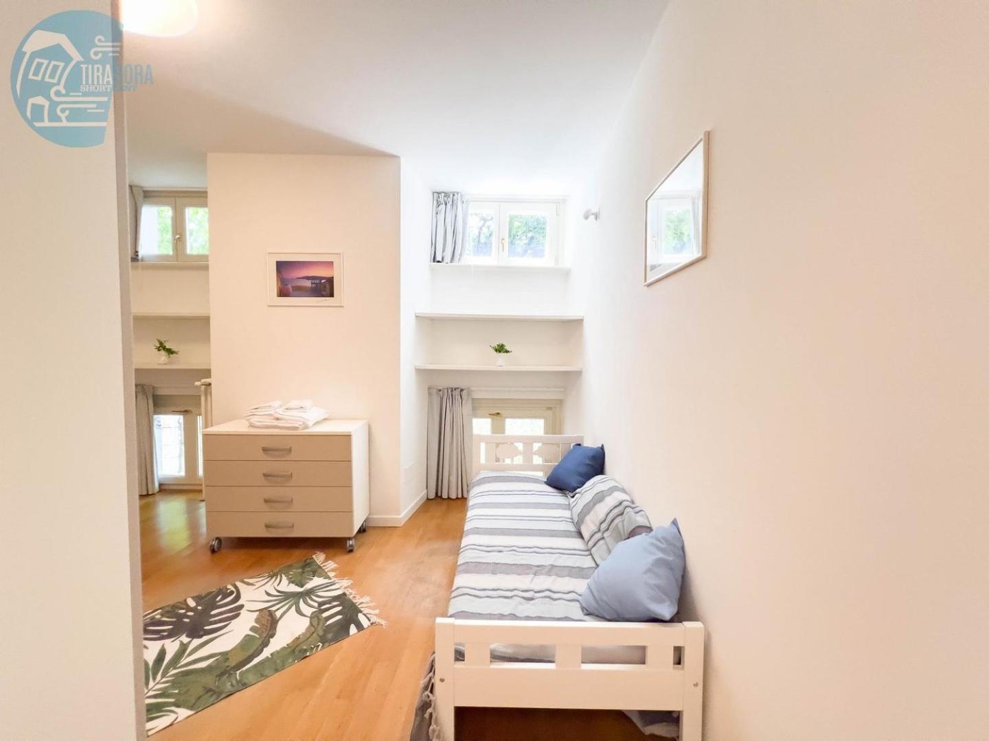 Cattedrale 5 Tirabora Short Rent Apartment Триест Екстериор снимка